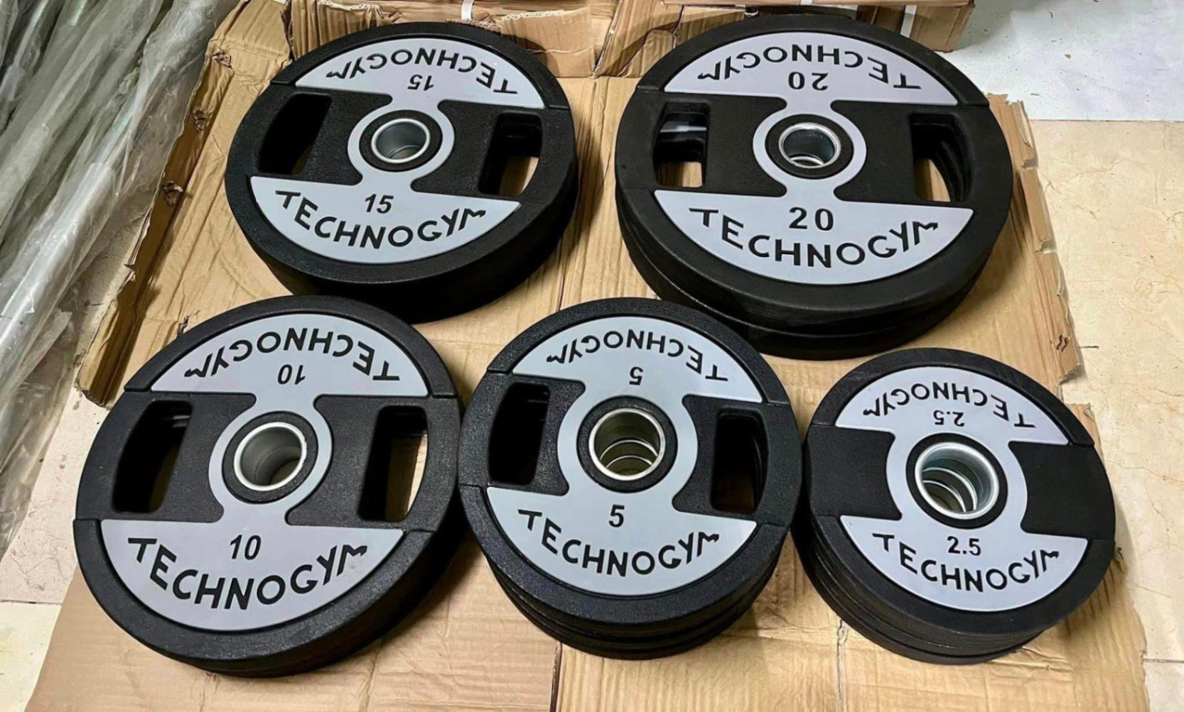 Tạ bánh technogym 5kg