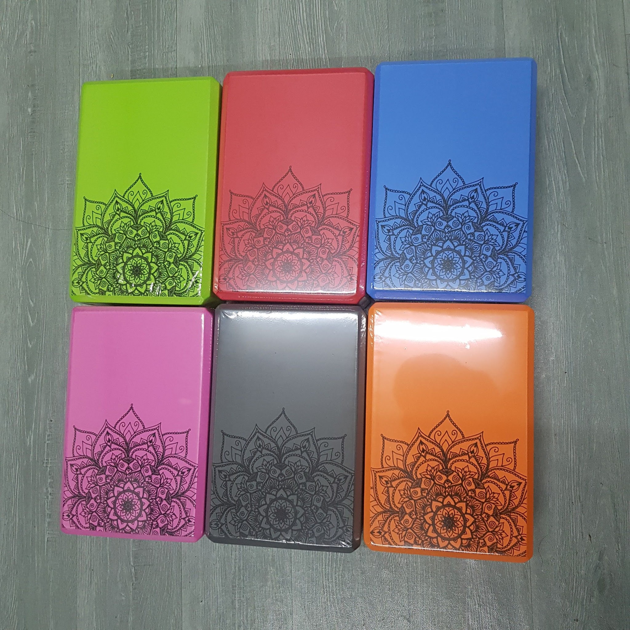 Gạch Yoga hoa lửa
