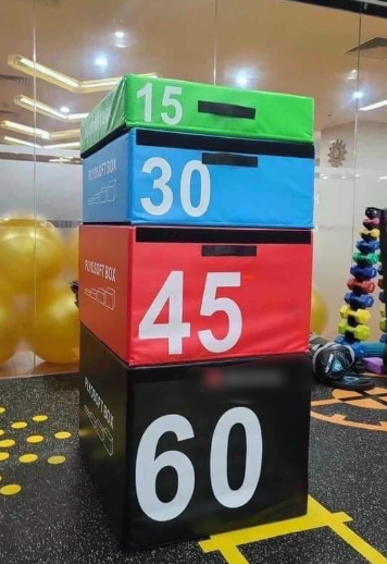 Bộ bục 4 cấp mới